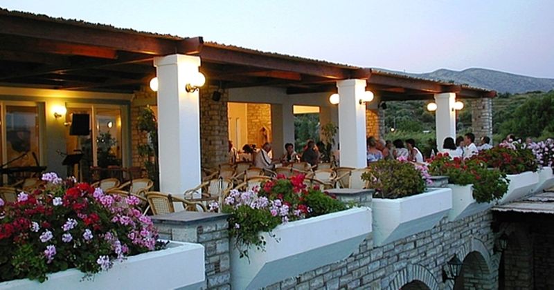 Zefiros Beach Hotel Mykali Exterior foto